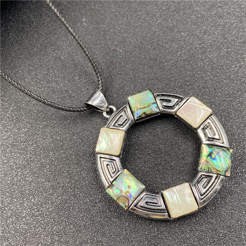 Colorful Shell Round Pendant