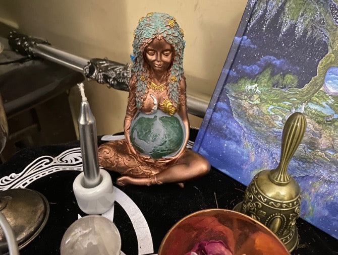 Gaia Resin Earth Mother