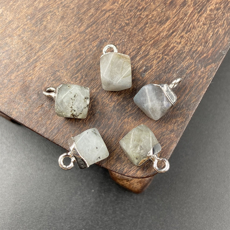 Faceted Cube Pendnat