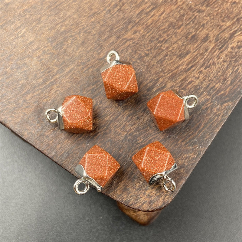 Faceted Cube Pendnat