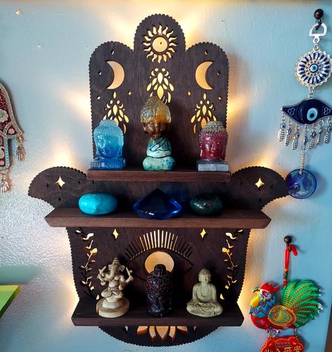 HAMSA hand light up shelf